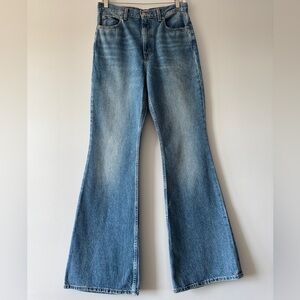 Levi's Premium 70s High Rise Flare Jeans in At The Ready -Size 28